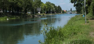 Direkt am Stichkanal